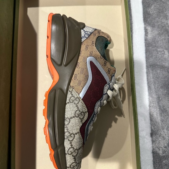 Gucci Rhynton Sneakers for women. Worn only once! Mint Condition! Box, dust bag! - Picture 11 of 14